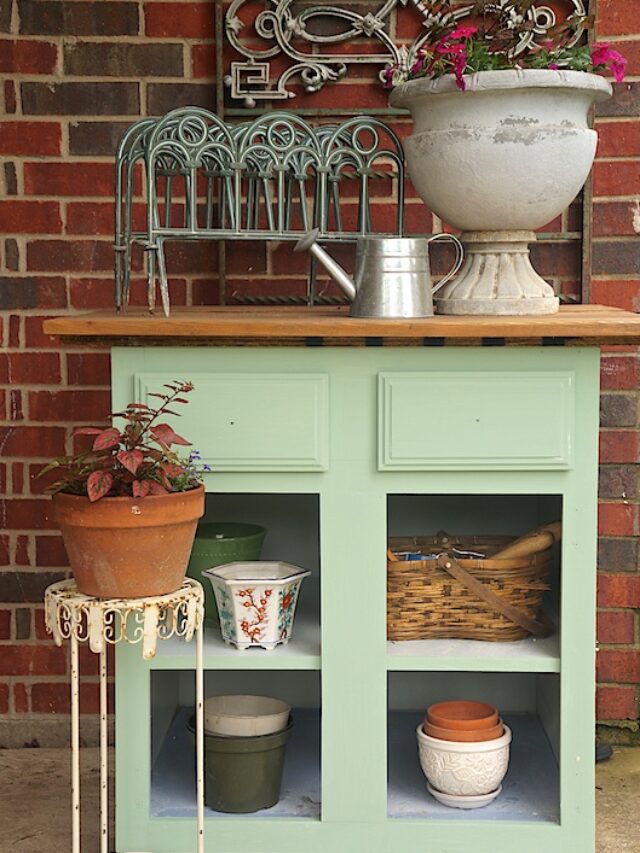 DIY Potting Bench: Amazing Upcycling Project!